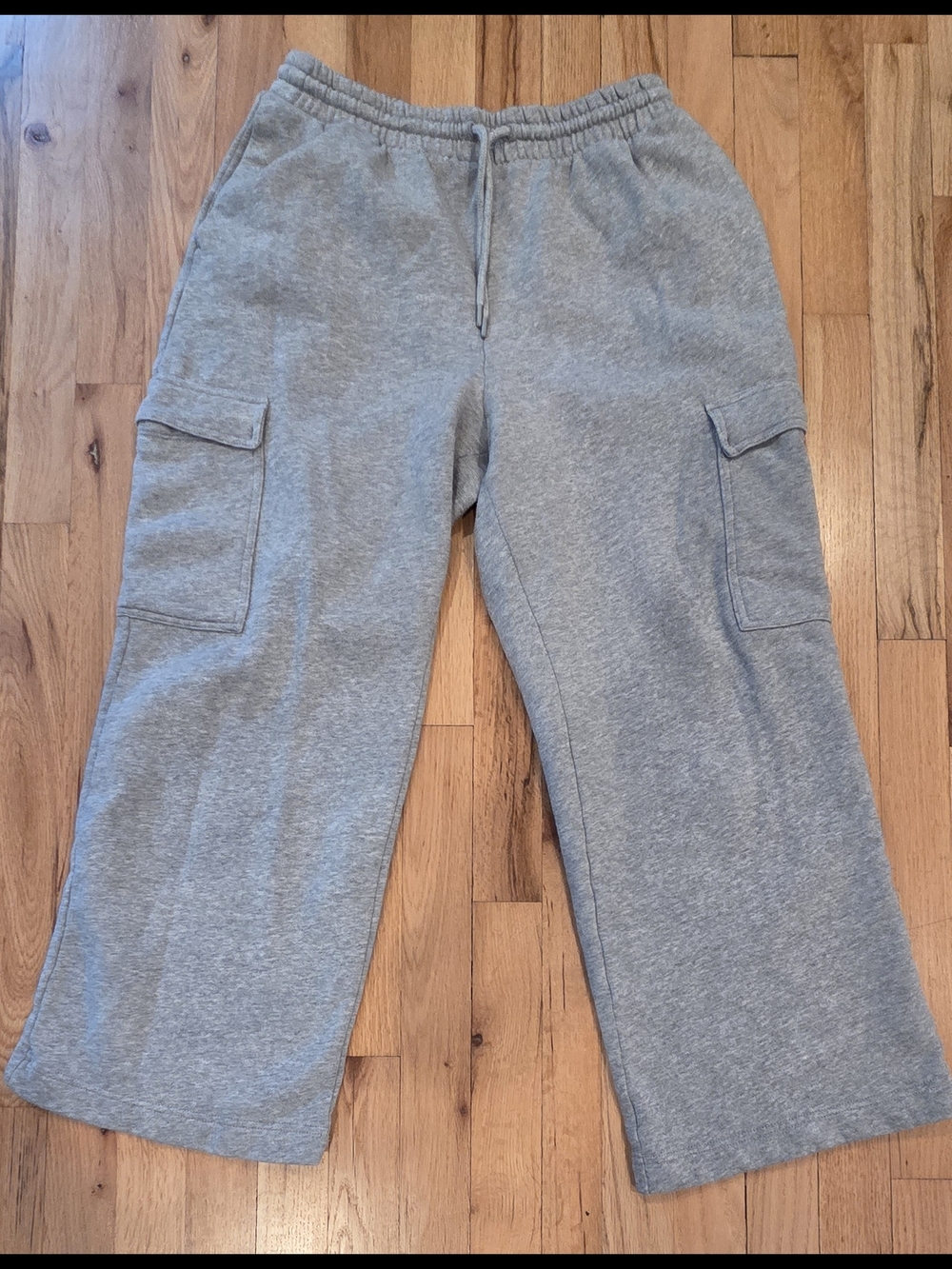 Old Navy Socomfy Gray Cargo Sweatpants - Petit
